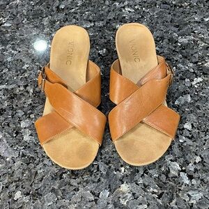 Vionic Libbie Tan Leather Wedge Sandals Criss-Cross Strap Orthotic Size 7